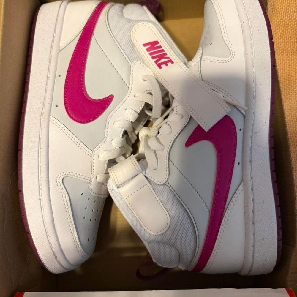 Nike Women's White and Pink Trainers